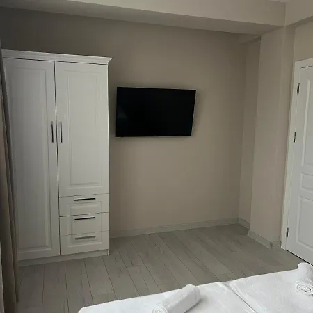 Deluxe Daris-free Parking