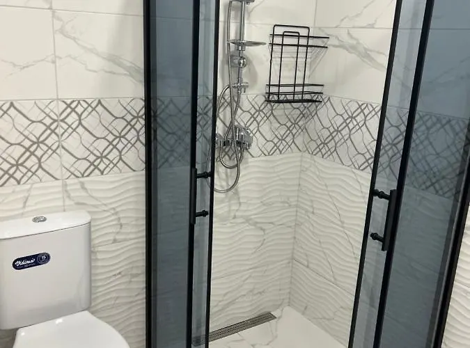 Deluxe Daris-free Parking