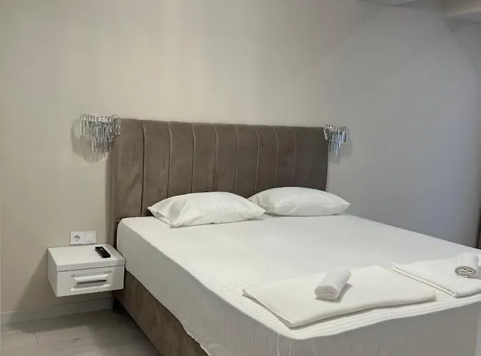 Deluxe Daris-free Parking アパート