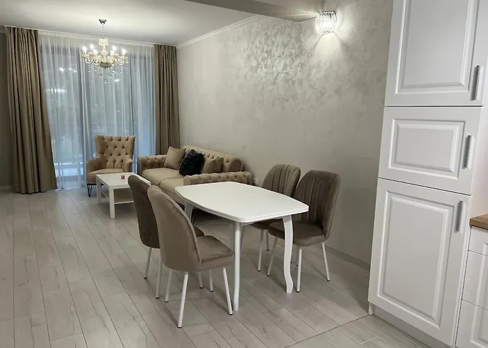 Deluxe Daris-free Parking * カザンラク